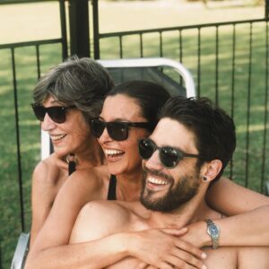 Juan Manuel Guilera Instagram - Feliz día má @monicasilviagrille 
la sis @soleguilera
