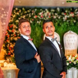 Juan Manuel Martino Instagram - Mañana se estrena “ Los protectores “ por #starplus @agusjvera @darioyamil @abrildiyorio @agusbenavides1 @tupaclarriera @luisalejandrodriguez @julian_caballero_  @betodecarabassa