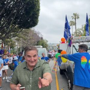 Juan Pablo Di Pace Instagram - Amazing to take part in @wehopride with @richardayoub for @projectangelfood ! 18,000 million meals deliver, 2,500 meals per day, 1.5 million per year… so proud to be a board member of this beautiful organization. “For life, for love, for as long as it takes”