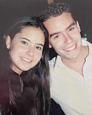 Juan Pablo Espinosa Instagram - Mi hermanita está de cumple! 😍😍😍 HAPPY BIRTHDAY CRIS!!! Soy el hermano más afortunado de tenerte en mi vida, de tener semejante compañera de vida y cómplice! Te admiro y te AMO con todo mi corazón!