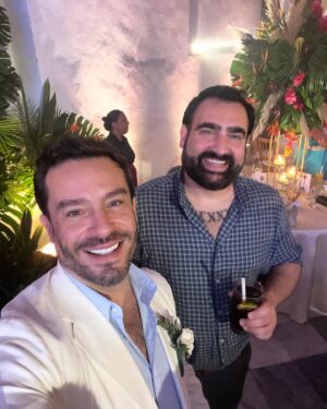 Juan Pablo Espinosa Instagram - Anoche celebrando a mi querido @remo_alfredo & @frefre87 en un matrimonio espectacular! Les deseo TODA la Felicidad del mundo!!! 🙏🏼🤍🎉