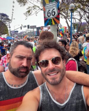 Juan Pablo Espinosa Instagram - HAPPY PRIDE!!! 💜💙🩵💚💛🧡❤️🩷

Celebrando hoy y siempre el AMOR!!!! 
Celebrating today and always LOVE!!! 
#pride #pridemonth