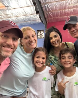 Juan Pablo Galavis Instagram - Gracias La Llanada @lallanada.fl y GRACIAS a todos los PANAS de Eddie por hacer TODO esto posible… 🙏🏼