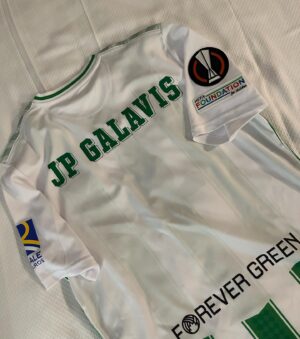 Juan Pablo Galavis Instagram - Europa League y Derbi en Sevilla a TOPE… Gracias al @realbetisbalompie por las ATENCIONES y el Novato  @joaquinarte nos debe PAR de chistes…