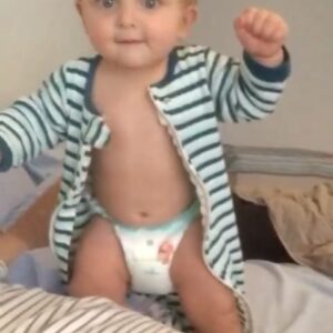 Juan Pablo Gamboa Instagram - Try again 💪🏻 #baby #fail #reels