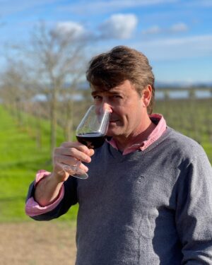 Juan Pablo Gamboa Instagram - Les deseo un feliz año desde uno de mis lugares favoritos… Sonoma. Celebren en familia, mucha salud y prosperidad para todos 🍷