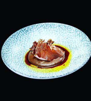 Juan Pablo Gil Instagram - 1. Con el Chef Pastelero mejor del Mundo con un restaurante que tiene ⭐️⭐️⭐️ Michelin. Un honor replicar un postre de @jordirocasan 

2. Haciendo Helado con nitrógeno Líquido 🧪👨‍🔬⚛️.

3. Quiubo quien te peino Lulú! 😉👨🏻‍🍳

4. Mi plato “Rocacao” réplica del chef.

5. El plato del chef @jordirocasan .

6. Ganeeee “pa que sepan donde vive lenchooo!! “ ánimo!!!!! 😁👨🏻‍🍳