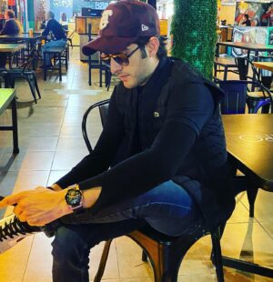 Juan Pablo Gil Instagram - Mandando pedidos de @mardeamoresrest 🦐🍤⚓️!!! 
Los esperamos en @marketeatro.roma Coahuila 105 col Roma Norte!!! 
📸 by paparazzi Alooo ☺️🫶🏼