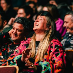 Juan Pablo López Instagram - Que gran público, en ambas funciones de ayer! Yo por lo menos lo pasé increíble, en Teatro Oriente.

Agradecer a quienes abrieron ambos shows @patopimienta y @malditalunilove 😍🫶🏻🌟 geniales 👏🏻👏🏻👏🏻

Próxima función en Santiago, 12 de Julio, doble función, 20 y 22 horas, Teatro Oriente, ticket en www.lopezcomediante.cl

Gran equipo liderado por @tereacevedoe 

📸 Lindas fotos de la @jossmoisan 
-
#santiago #humor #comedia #standup #standupcomedy #chile