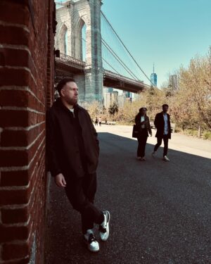Juan Pablo López Instagram - Mi último día en NY! ❤️ nos vemos en Santiago!
-
Viernes 26, San Fernando, Teatro Municipal
Sábado 27, Chiloé, Enjoy
-
#newyork #santiago #sanfernando #chiloé