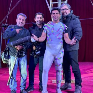 Juan Pablo Queraltó Instagram - Que lindo y rico es trabajar con un gran equipooooo…. Fue una semana de grabación tremenda!! pero única….
Gracias equipo!! Son lo más!!! 
@fblanchait @eliascontrerasg y @sergiomendezparodi (se viene el video jajajajaja)