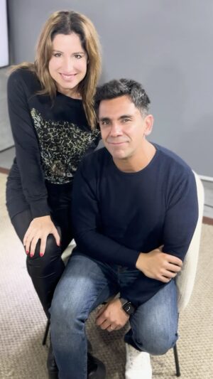 Juan Pablo Queraltó Instagram - Tú solo preocúpate de organizar tu matrimonio 💍, de los regalos se encarga @MiListaDeNovios 🎁.

¿Cómo funciona? ¡Fácil! Creas tu lista en milistadenovios.cl, y en vez de recibir tostadores, cuadros o sillas, recibes el dinero de los regalos directo en tu cuenta 💸.

¿Qué mejor? 🌟