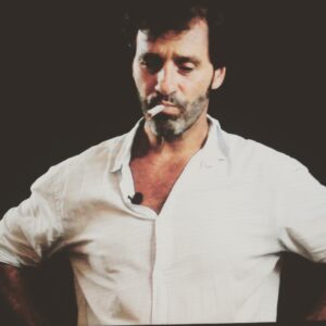 Juan Pablo Shuk Instagram - Buscando lo que no se me ha perdido... #castingactors @ocara_producciones