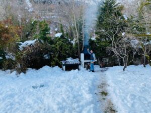 Juan Pablo Shuk Instagram - Barbacoa en la nieve!  Así me gusta empezar el año. Cuando las contradicciones sirven para que todo sea mejor. Feliz año a todos los que me acompañaron sin querer. Abrazos.