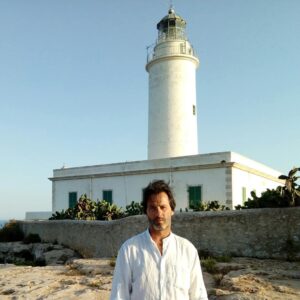 Juan Pablo Shuk Instagram - El "coronaverano" se acaba. Sólo me resta desearles que estén rebosantes de salud!