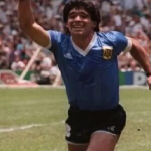 Juan Pablo Sorín Instagram - 38 años #DiegoEterno ♾️ 
El más increíble Gol de todos los Mundiales @fifaworldcup de toda la historia ! 
Día del futbolista ⚽️
Siempre te amaremos ❤️ #BarrileteCósmico 
Gracias 10 🇦🇷✊🏾
.
@vhmok el mejor relato poesía emoción 🥹