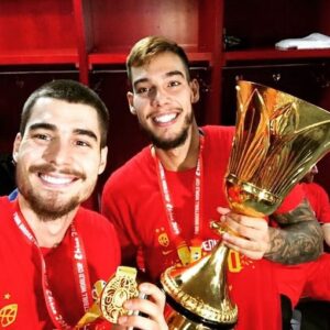 Juancho Hernangómez Instagram - Sabéis que? ... Somos..CAMPEONES DEL MUNDO!! 🌎 🏆 🦉 Va por ti! Te quiero