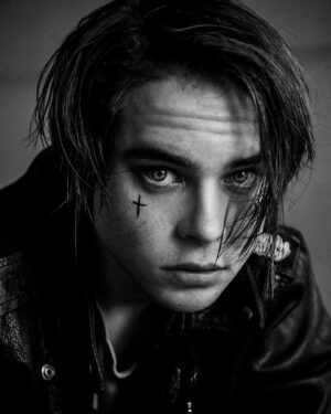 Judah Lewis Instagram - Come and get your love 📸@damon_baker