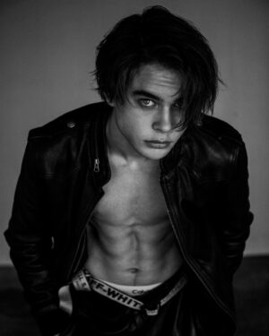 Judah Lewis Instagram - Giving @damon_baker a camera is like handing a wizard his wand
