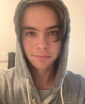 Judah Lewis Instagram - Said I’d post a picture smiling when pigs could fly... today was a weird day