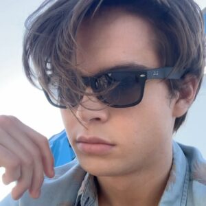 Judah Lewis Instagram - Hola