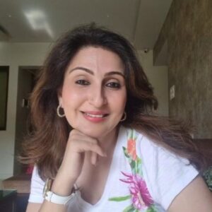 Juhi Babbar Instagram - The 99th Show of Ekjute’s play ‘WITH LOVE, AAP KI SAIYAARA’ is here !!✨✨
We are happy to be once again associating with FICCI FLO, this time its FICCI FLO Pune…. Looking forward to performing for my favourite kinda audience 💕✨ Can’t wait to meet all the lovely ladies at FICCI FLO Pune & their guests 💖

PS: 💯th Show is around the corner!!
Tickets available for 100th Show…Click on the link in Bio🔗

( 99th Show | Pune | FICCI FLO | Blessed | My Play | | Saiyaara Ali | Juhi Babbar Soni )
#FicciFlo #Pune #Ptown #FicciFloPune #CountDownto100 #SaiyaaraAli #Ekjutetheatregroup #myplay #withloveaapkisaiyaara #JuhiBabbarSoni