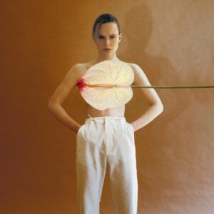 Juju Di Domenico Instagram - BLOOM
@foudremagazine 

Photography by @feebelli 
Creative direction by @feebelli & @mariafromparis 
Styling by @dior.mgmt 
Make up by @makeupwithpavla 
Hair by @ludovicdupuis 

Merci 🌺
@mpunto_comunicazione 
@blackewhite_management