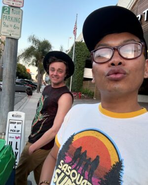 Jujubee Instagram - I can’t believe I met Harry Styles! He offered to take me out for Mexican food yesterday and I had to say yes! 

😭😭😭 @planettammie