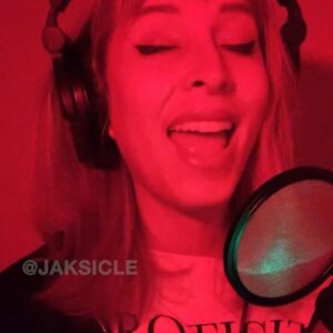 Julia Aks Instagram - Roxanne x Roxanne :: Arizona Zervas x The Police
#minutemashup @arizonazervas @theofficialsting #roxanne #roxanne
-
Threw in a little Rihanna because my brain is just a jumble of uncaged musical genres apparently 💁🏼‍♀️
-
recorded on the @apogeedigital hype mic