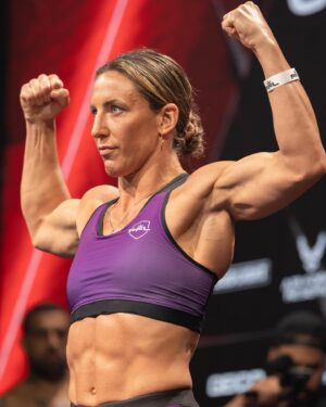 Julia Budd Instagram - thank you so much to everyone who helped me get my hands raised once again the @pflmma cage on Friday night 💎 thank you to all my training partners, family and coaches @lancegibsonsr @lancefearlessjr @eddie_cha @santinodefranco to @katiebudd for holding down the Fort back home, my mama @debmealia for flying out to see me in Atlanta because she know I needed one of her hugs and @barontara for flying down to watch the pups for us. I am so lucky to have so many great people in my life and thank you guys for continuing to believe in me. I love you all 💜