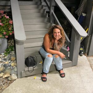 Julia Budd Instagram - Katie Budd ❤️ my chicken loving, dog walking, wasp killing, wrestling partner, hair dresser, love. I miss you so much. And I love you to Yhe moon and back 🫶🏽