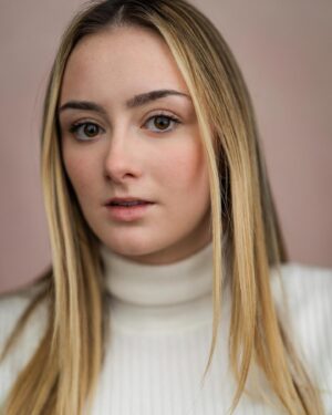 Julia Carlile Instagram - New month… New headshots🤩🎬@yellowbellyphoto @alexpriestleytalent