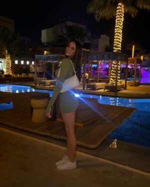 Julia Carlile Instagram - Holiday highlights👙🌞