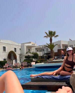 Julia Carlile Instagram - Holiday highlights👙🌞