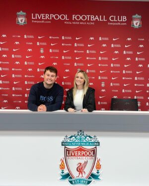 Julia Carlile Instagram - When his birthday present is also a present for yourself >>> @liverpoolfc