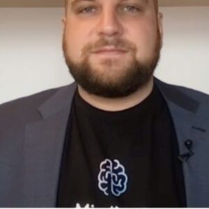 Julia Chatterley Instagram - @mindmed_co made their public debut on the @nasdaq today. 

Founder @sirpsychedelic jokes when  people see them they immediately think of LSD - in reality, they are a mental health company. On a mission to build a #MentalHealth infrastructure in the USA. 

He calls their psychedelic treatments “One of the most innovative approaches to mental health in the last 25 years." 🙌🏻🧠

#mentalhealthawareness #Nasdaq #mindmed #LSD #mind #psychedelic #FDA #nasdaq #stock #stocks #usa #health #mentalhealthmatters #mentalhealthsupport