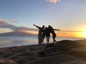 Julia Dujmovits Instagram - stay close to people who feel like sunlight 💛☀️✨

@heidikrings @julia_wiltschko @lyphizbuteeful_fit @mirpanda9