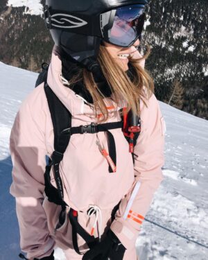 Julia Dujmovits Instagram - #tb ❄️ little moments, big memories 💙 @rossignol @rossignolsnowboards @rossignolfreeride 

#onemoremonth 👶 #momtobe #lovelifelivelife #snowboarding #rossignol #mountainlovers