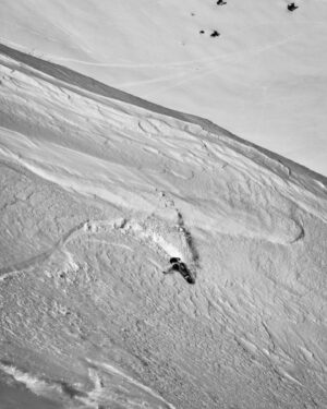 Julia Dujmovits Instagram - #tb ❄️ little moments, big memories 💙 @rossignol @rossignolsnowboards @rossignolfreeride 

#onemoremonth 👶 #momtobe #lovelifelivelife #snowboarding #rossignol #mountainlovers
