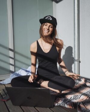 Julia Dujmovits Instagram - In days like today in which the world is in pain and anger. Unity is strength… When there is teamwork and collaboration wonderful things can be achieved. 

I am relieved that amazing communities are being build night and day to create a better future for humanity. 

Thank you @onchainmonkey - a group of crypto veterans building a better future with Web3 - for inviting me on stage to share my experience together with @deepakchopra, specialist in spirituality and alternative medicine advocate. 

Love has the power to unite us. 

@remind.breathing @actaiglobal #techforgood