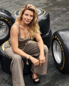 Actress Julia Foti HD Instagram Photos and Wallpapers June 2024