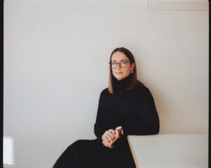 Julia Ioffe Instagram - New headshots just dropped, courtesy of the person whose photography is all over my house and who is the best travel companion and friend of all time, @maxavdeev.