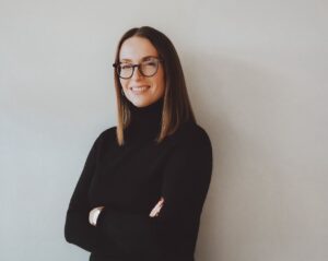 Julia Ioffe Instagram - New headshots just dropped, courtesy of the person whose photography is all over my house and who is the best travel companion and friend of all time, @maxavdeev.