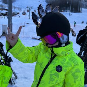 Julia Melnikova Instagram - 🤘🏻 тусим с девчонками ) папу ждем)))