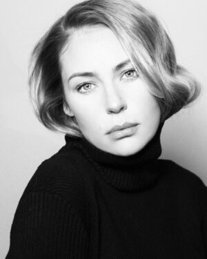 Julia Melnikova Instagram - 🖤