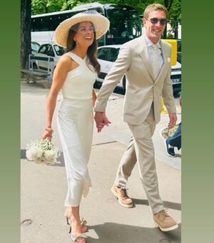 Julia Molkhou Instagram - C’était beau, ça vous ressemblait @charliepillet et @r.a.c.h.t . Et puis y avait mes gars surs. @antoinemolkhou @louismlkh @victormolkhou @molkhoujeanmichel et @okhedaccord ❤️ sans oublier ma robe @wearmarcia , la seule vraie motivation à ces privations quasi permanentes🤣