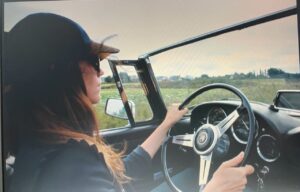 Julia Molkhou Instagram - Alfa Roméo 2600 spider Touring, 1964. C’est chic, y a pas à dire.