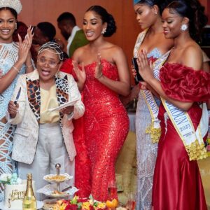 Julia Samantha Edima Instagram - Dernières images de moments d’exception! Félicitations aux nouvelles reines 👑❤️

📸 : Caption 12

#finalemisscameroun2024