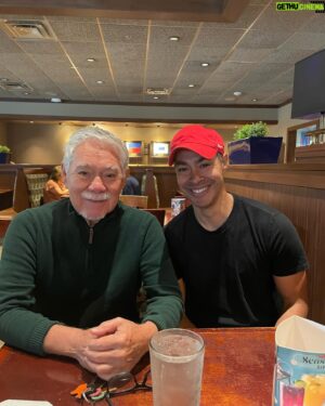 Julián Castro Instagram - Happy Father’s Day to all the dads out there! Grateful to my dad and to Carina and Cristián, who’ve given me the joy of being a dad.