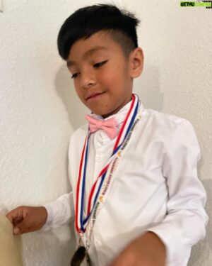 Julián Castro Instagram - Cristián got recognized as an A-Honor Roll student and won a Principal’s Award today. Proud of him! Next up: fourth grade.